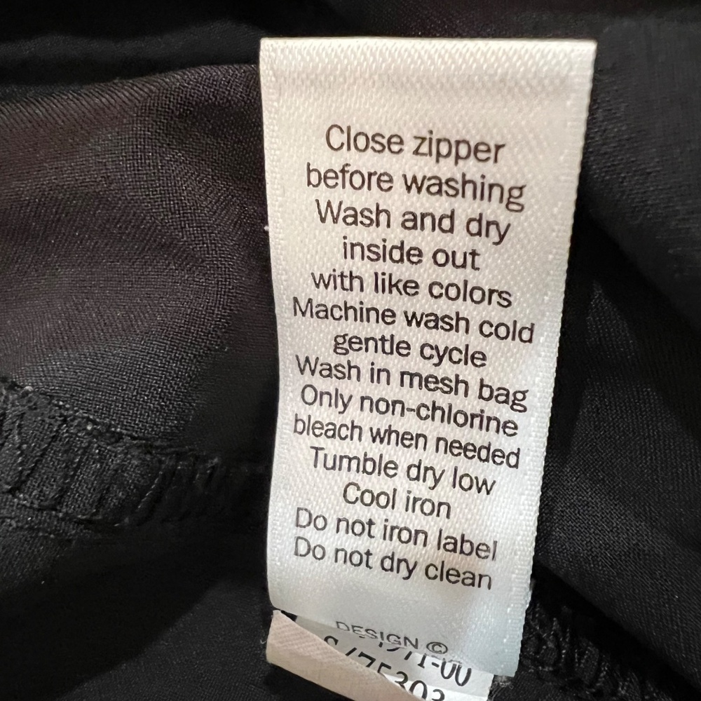 ATHLETA Women's Chelsea Lightweight Cargo Pant - Sz 12P - Picture 11 of 12